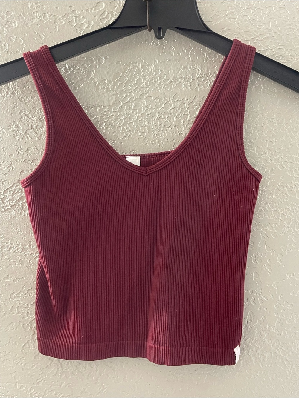 Only Ribbed Wine V-Neck Tank Top  Large